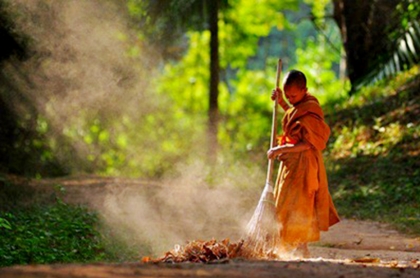 Tảo tháp 掃塔: Quét bụi ngoài, sạch bụi tâm